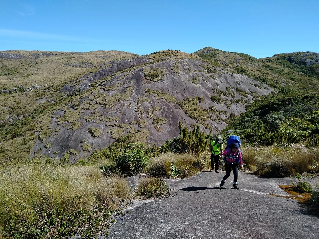 Trilhar e Mochilar: Travessia Petrópolis x Teresópolis